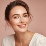 Home 10 뷰티 컨설팅과 메이크업의 연관성 - **Personal Colorimetry Discovery**
A vibrant, medium close-up portrait of a woman in her late 20...